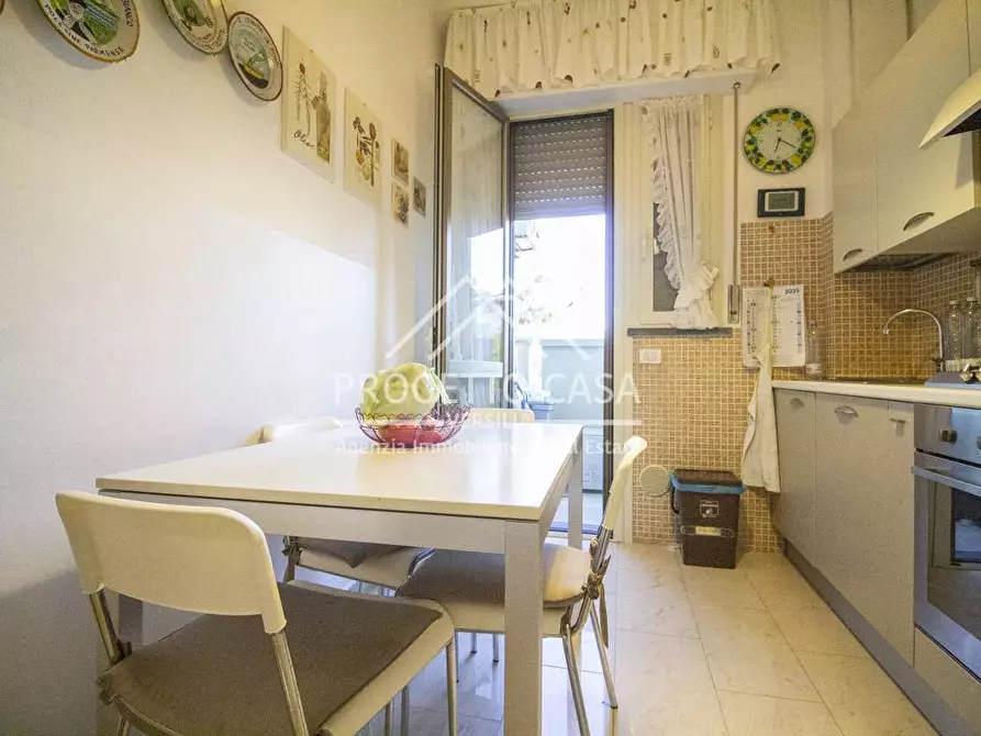 Immagine 11 di Appartamento in vendita  in VIA FORLI a Viareggio