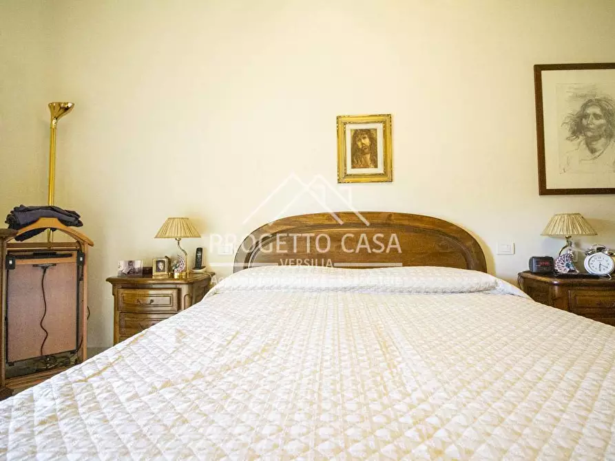 Immagine 24 di Appartamento in vendita  in VIA FORLI a Viareggio