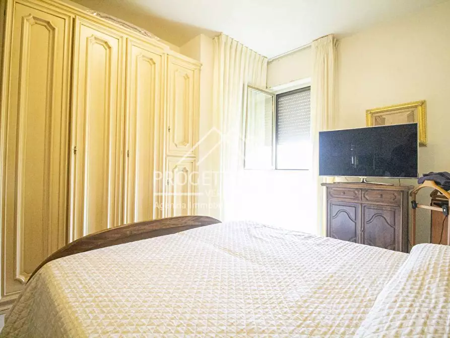 Immagine 25 di Appartamento in vendita  in VIA FORLI a Viareggio