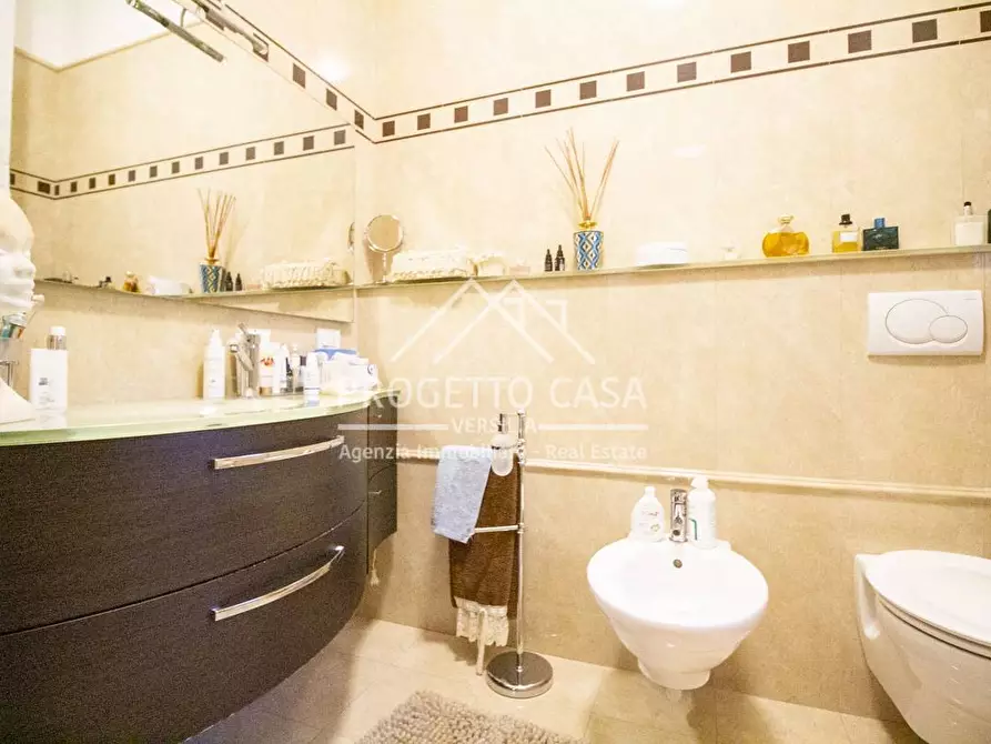 Immagine 28 di Appartamento in vendita  in VIA FORLI a Viareggio