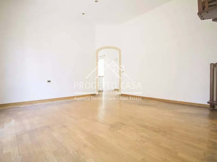 Immagine 5 di Casa indipendente in vendita  in via vespucci a Viareggio