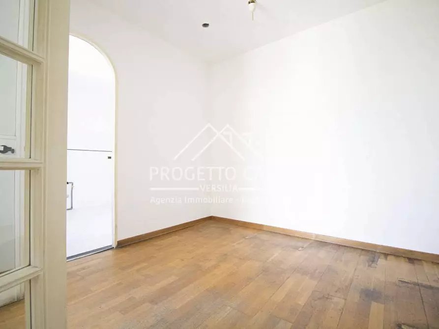 Immagine 7 di Casa indipendente in vendita  in via vespucci a Viareggio