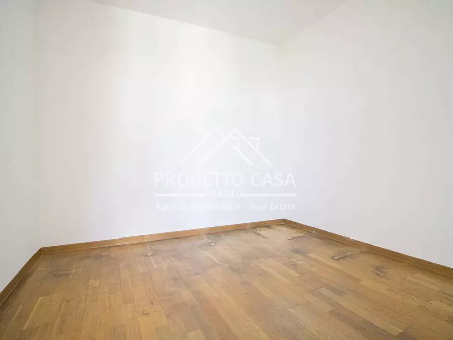 Immagine 9 di Casa indipendente in vendita  in via vespucci a Viareggio