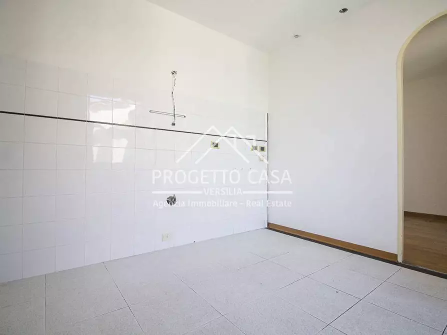 Immagine 14 di Casa indipendente in vendita  in via vespucci a Viareggio