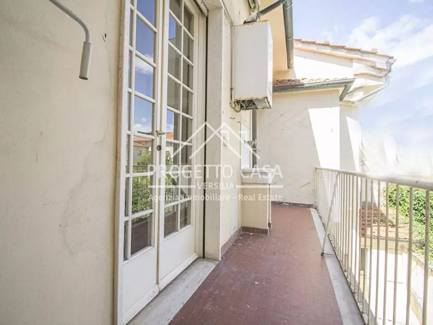 Immagine 15 di Casa indipendente in vendita  in via vespucci a Viareggio