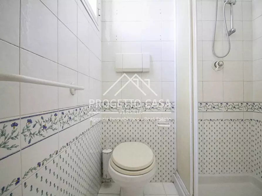 Immagine 27 di Casa indipendente in vendita  in via vespucci a Viareggio