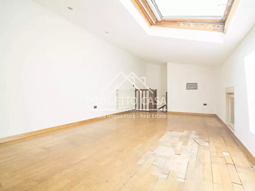 Immagine 40 di Casa indipendente in vendita  in via vespucci a Viareggio