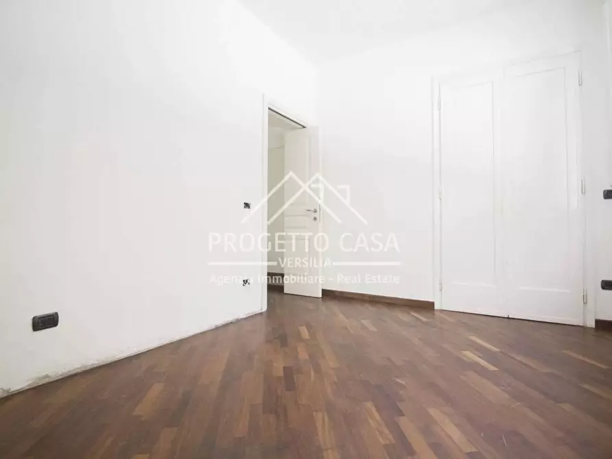 Immagine 43 di Casa indipendente in vendita  in via vespucci a Viareggio