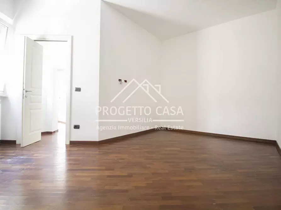 Immagine 47 di Casa indipendente in vendita  in via vespucci a Viareggio