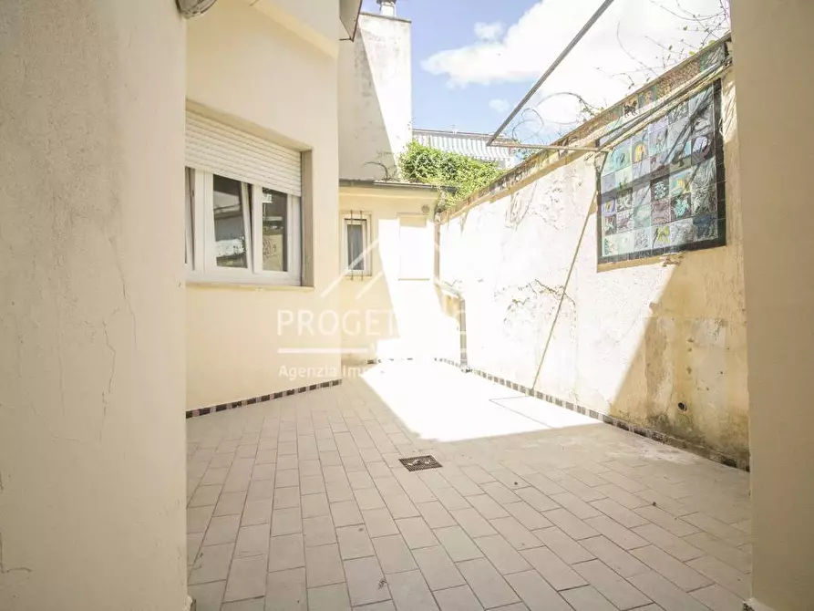 Immagine 58 di Casa indipendente in vendita  in via vespucci a Viareggio