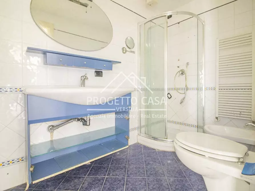 Immagine 60 di Casa indipendente in vendita  in via vespucci a Viareggio