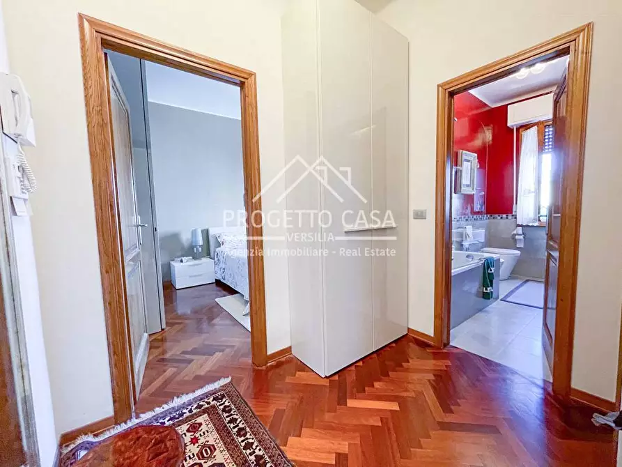 Immagine 4 di Casa indipendente in vendita  in via colombo a Viareggio