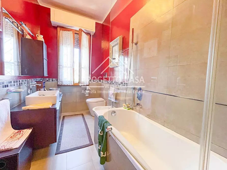 Immagine 7 di Casa indipendente in vendita  in via colombo a Viareggio