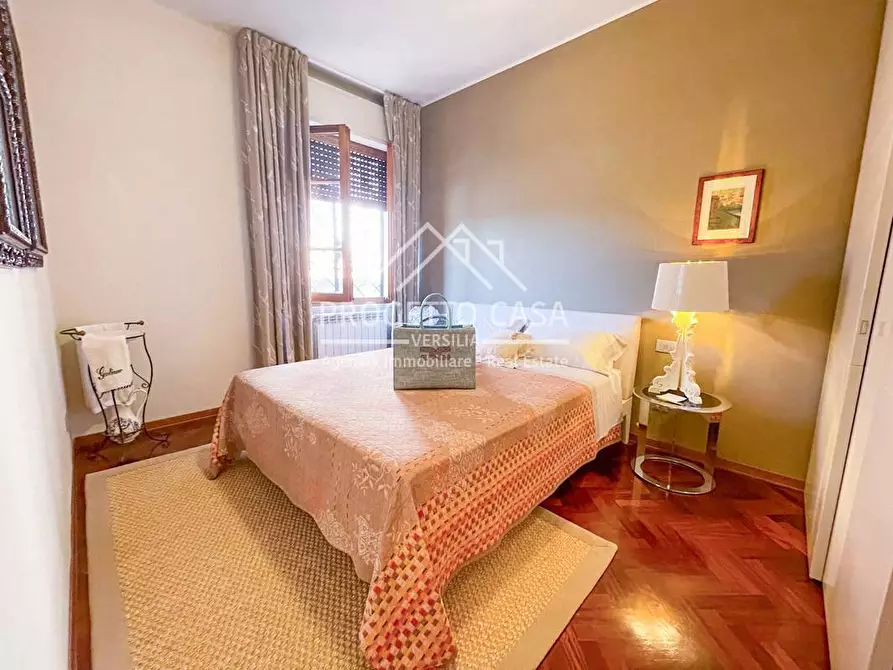 Immagine 8 di Casa indipendente in vendita  in via colombo a Viareggio