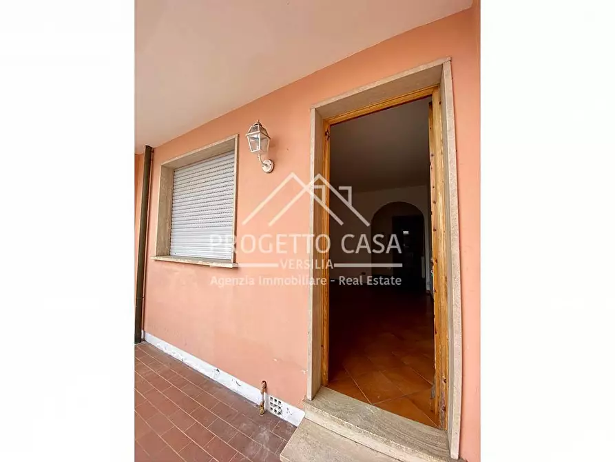 Immagine 3 di Casa indipendente in vendita  in VIA DEI PECCHI a Viareggio