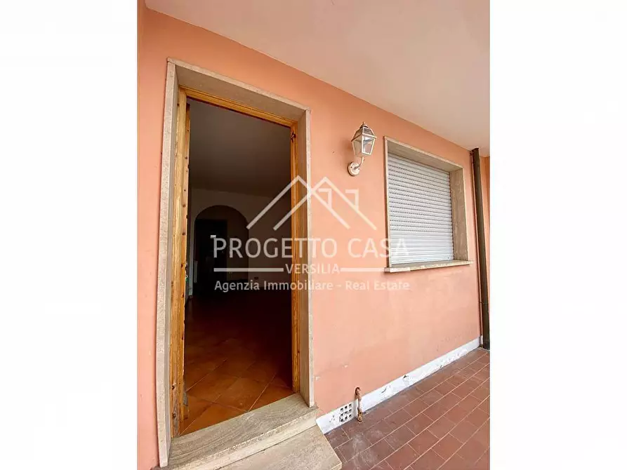 Immagine 4 di Casa indipendente in vendita  in VIA DEI PECCHI a Viareggio