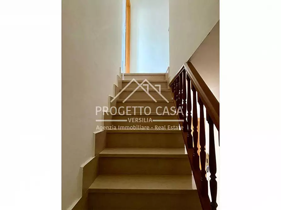 Immagine 10 di Casa indipendente in vendita  in VIA DEI PECCHI a Viareggio