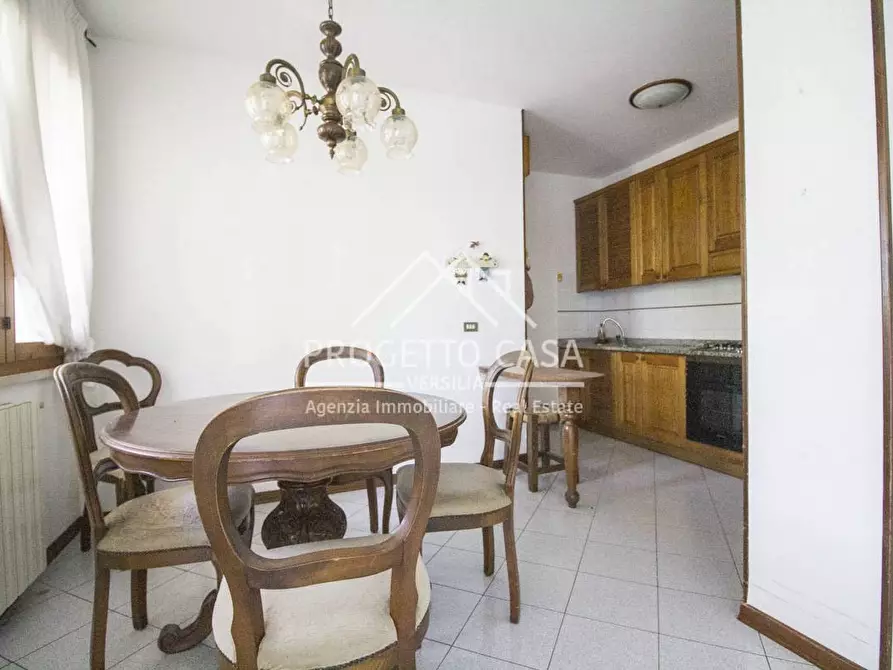 Immagine 11 di Appartamento in vendita  in VIA DON TAZZOLI a Viareggio