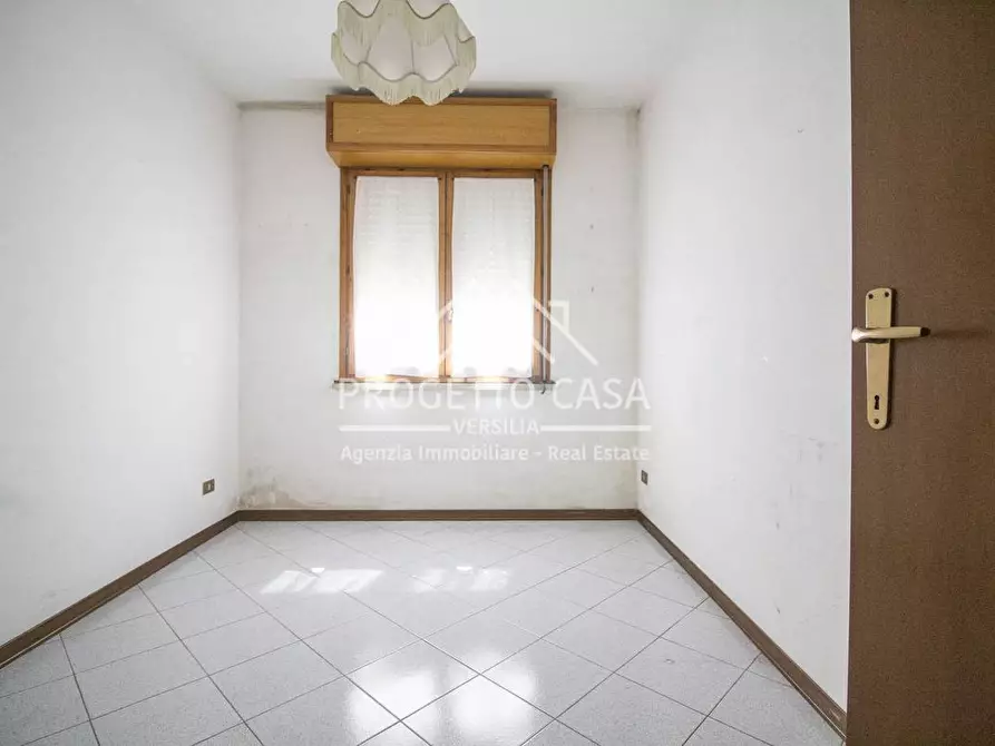 Immagine 16 di Appartamento in vendita  in VIA DON TAZZOLI a Viareggio