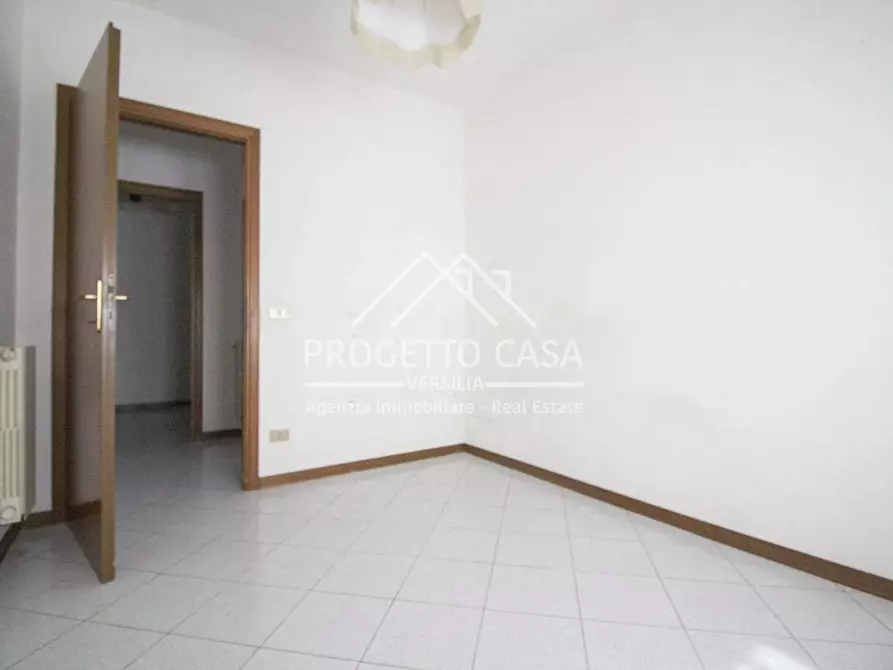 Immagine 19 di Appartamento in vendita  in VIA DON TAZZOLI a Viareggio