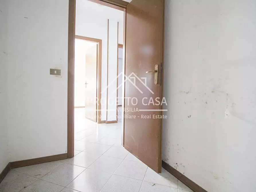 Immagine 23 di Appartamento in vendita  in VIA DON TAZZOLI a Viareggio