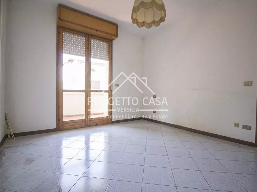 Immagine 25 di Appartamento in vendita  in VIA DON TAZZOLI a Viareggio