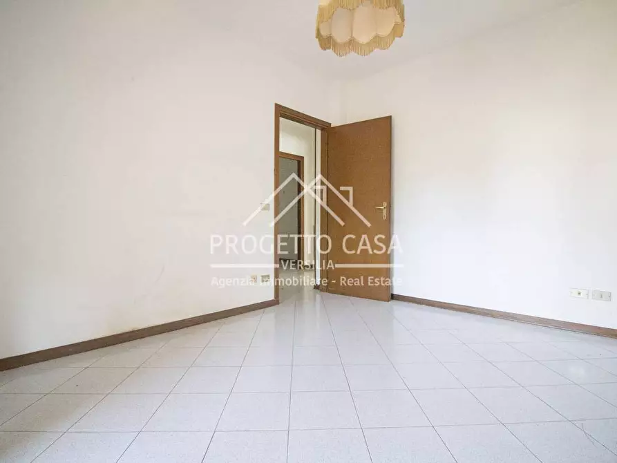 Immagine 26 di Appartamento in vendita  in VIA DON TAZZOLI a Viareggio