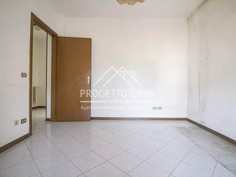 Immagine 27 di Appartamento in vendita  in VIA DON TAZZOLI a Viareggio