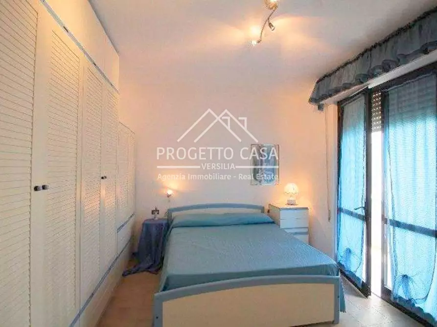 Immagine 10 di Appartamento in vendita  in via san'ambrogio a Viareggio