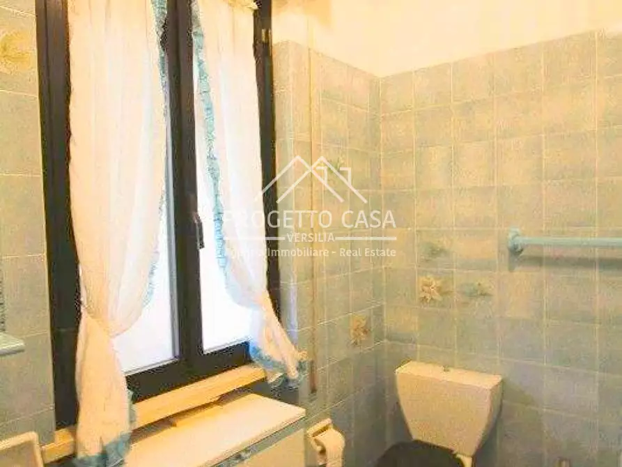 Immagine 15 di Appartamento in vendita  in via san'ambrogio a Viareggio