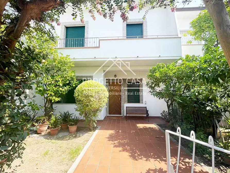 casa indipendente in vendita a Viareggio in zona Marco Polo