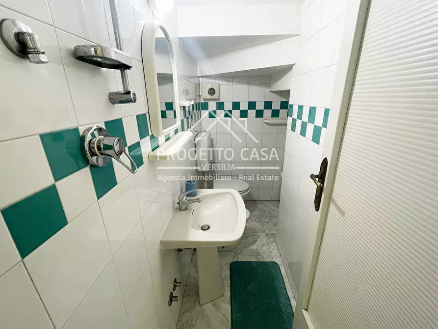 Immagine 7 di Casa indipendente in vendita  in VIA TORINO a Viareggio