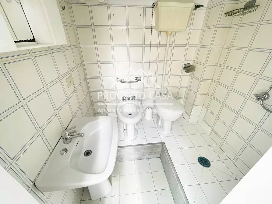 Immagine 10 di Casa indipendente in vendita  in VIA TORINO a Viareggio