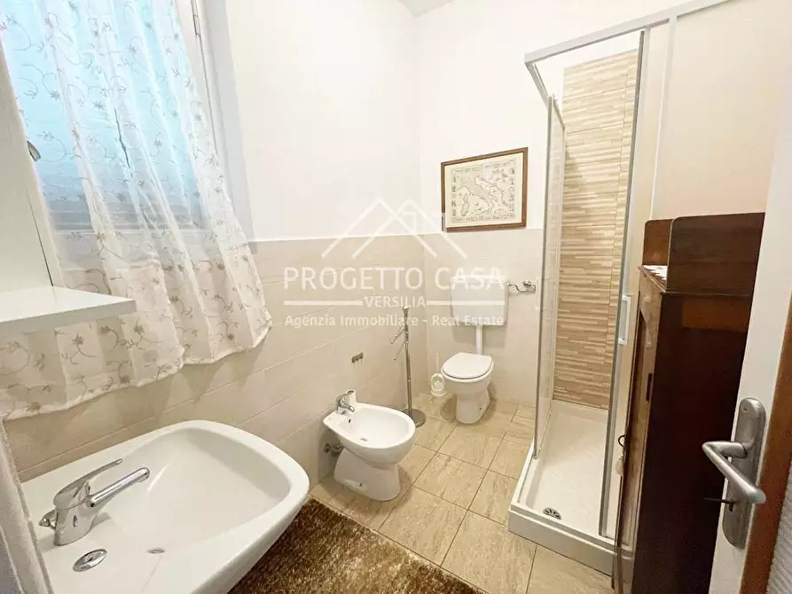 Immagine 15 di Casa indipendente in vendita  in VIA TORINO a Viareggio