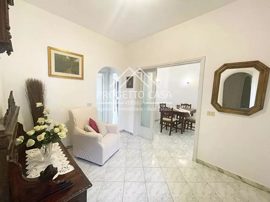 Immagine 20 di Casa indipendente in vendita  in VIA TORINO a Viareggio