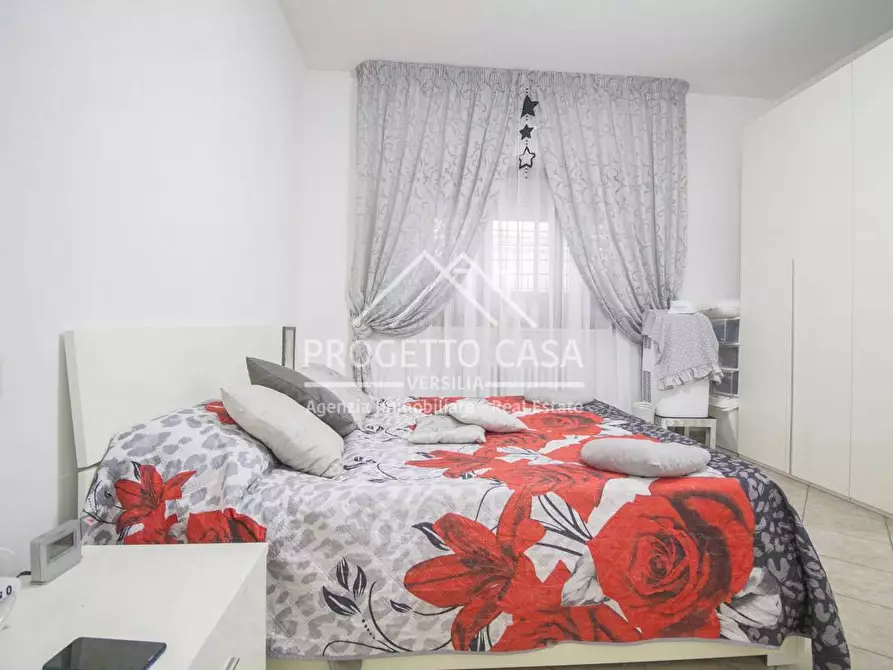 Immagine 12 di Appartamento in vendita  in VIA DEL DOLCE a Massarosa