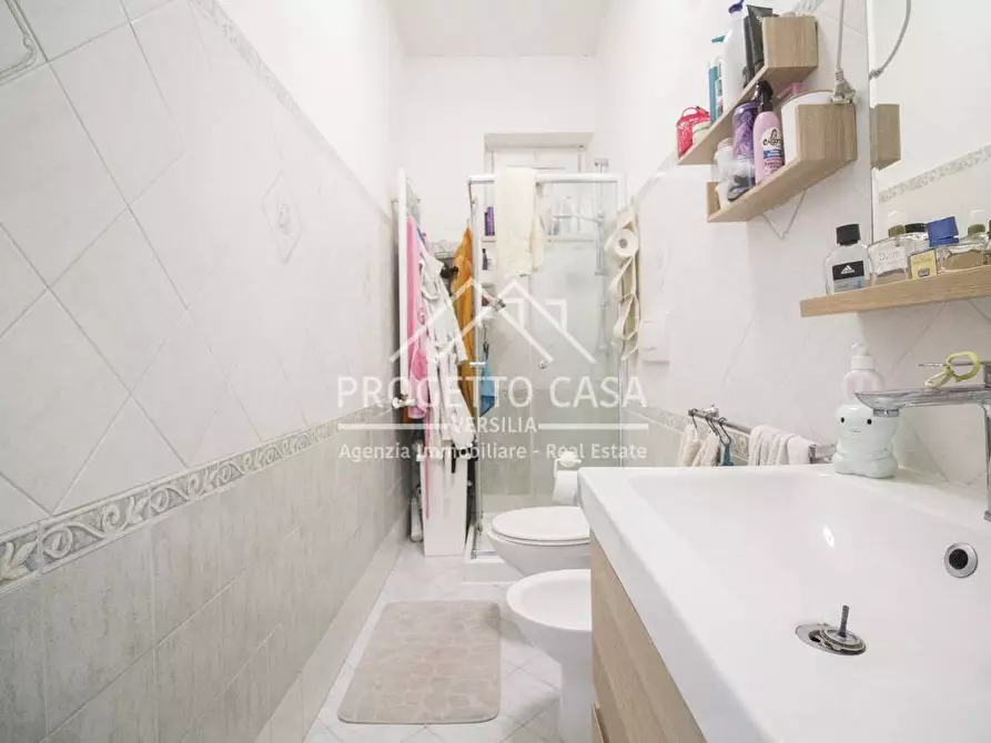 Immagine 17 di Appartamento in vendita  in VIA DEL DOLCE a Massarosa