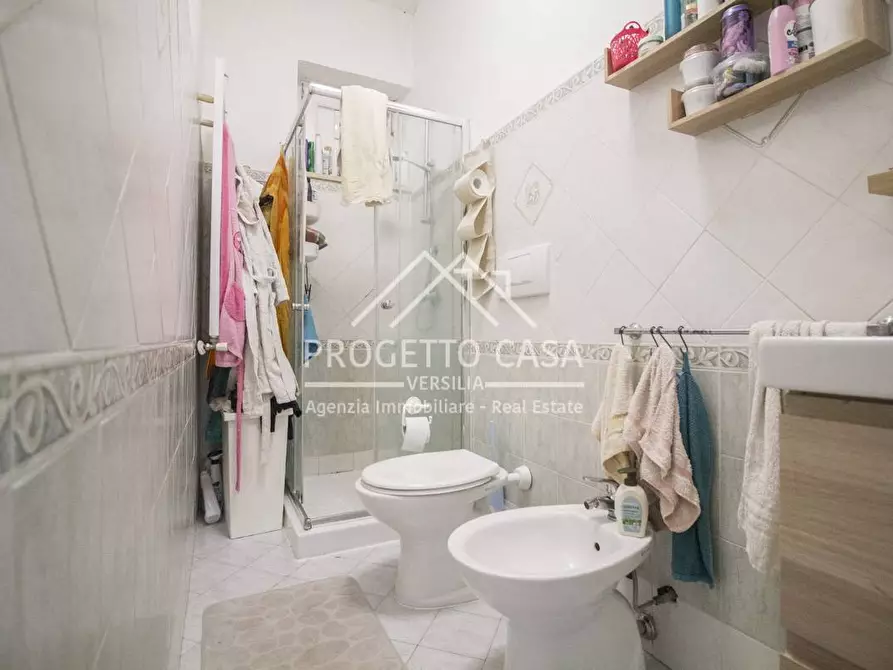 Immagine 21 di Appartamento in vendita  in VIA DEL DOLCE a Massarosa