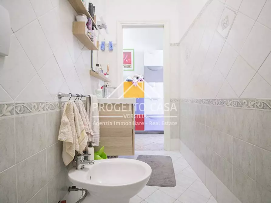 Immagine 23 di Appartamento in vendita  in VIA DEL DOLCE a Massarosa