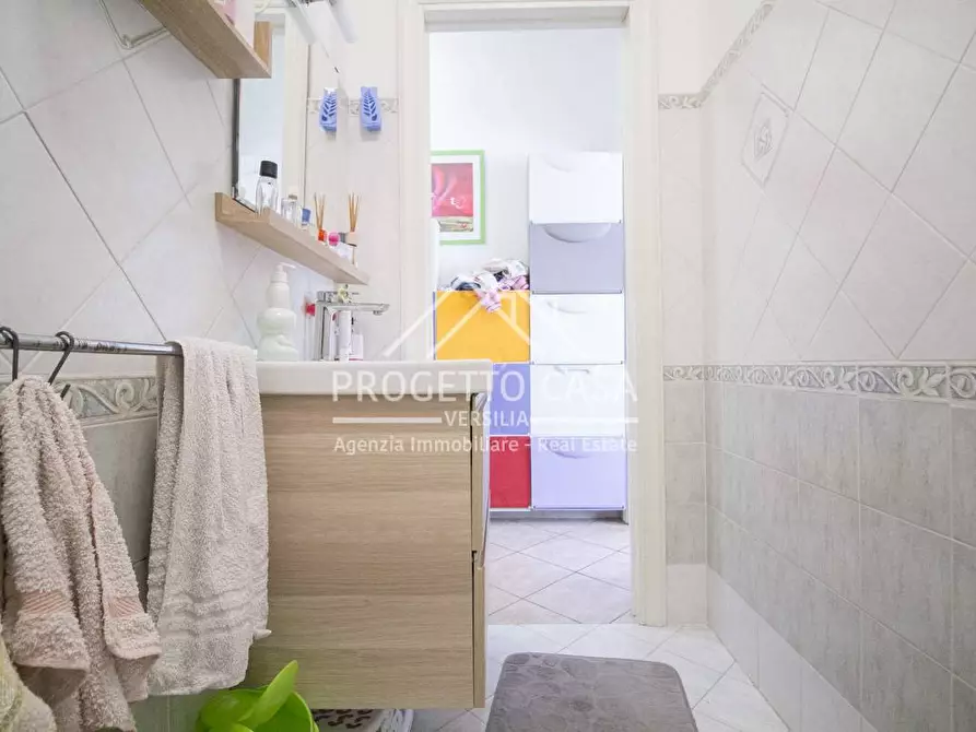 Immagine 25 di Appartamento in vendita  in VIA DEL DOLCE a Massarosa