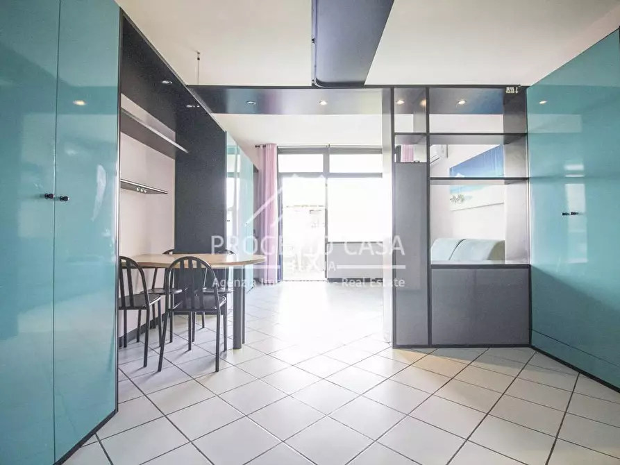 Immagine 2 di Appartamento in vendita  in VIA TONIOLO a Camaiore