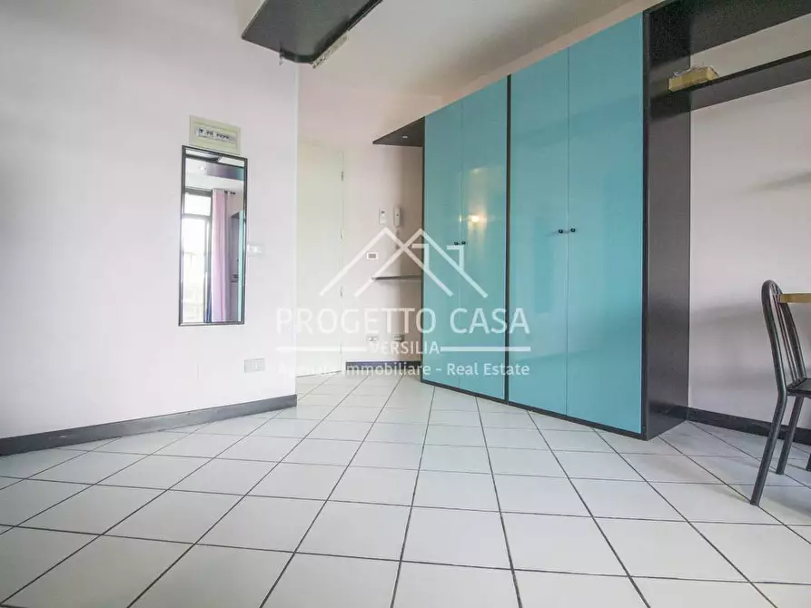 Immagine 4 di Appartamento in vendita  in VIA TONIOLO a Camaiore