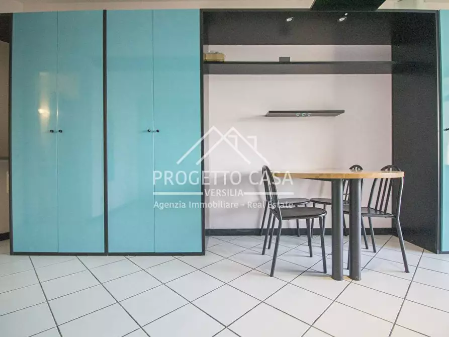 Immagine 5 di Appartamento in vendita  in VIA TONIOLO a Camaiore