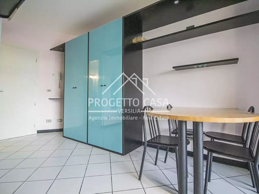 Immagine 6 di Appartamento in vendita  in VIA TONIOLO a Camaiore