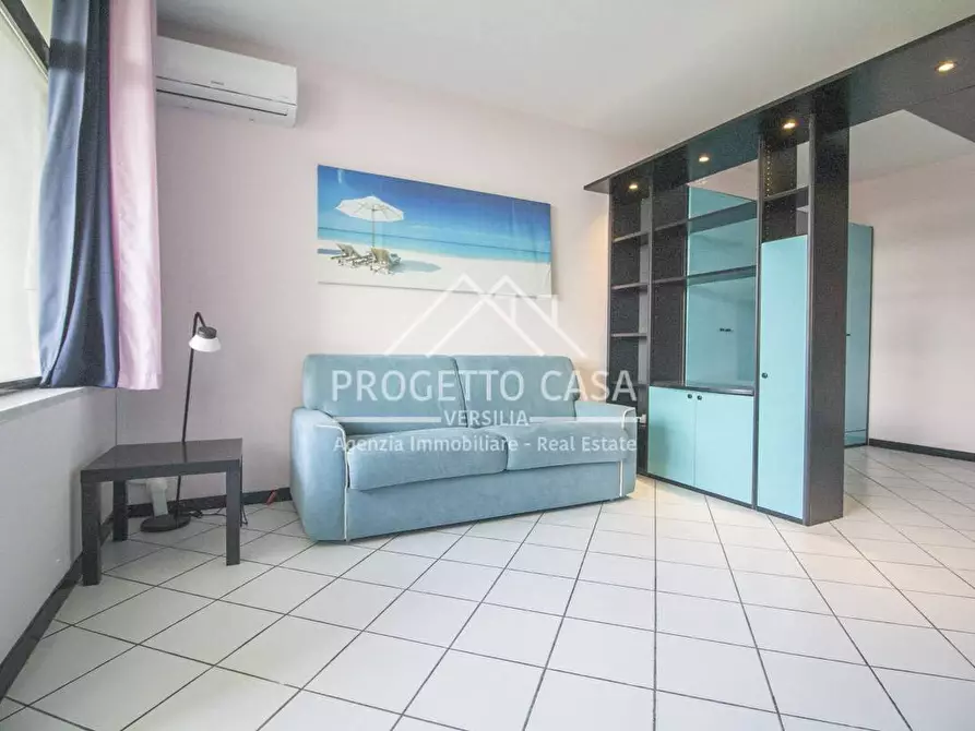 Immagine 9 di Appartamento in vendita  in VIA TONIOLO a Camaiore