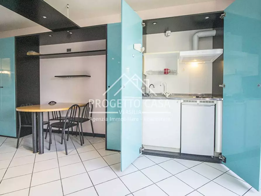 Immagine 14 di Appartamento in vendita  in VIA TONIOLO a Camaiore