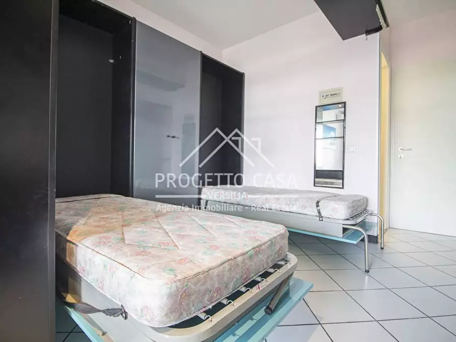 Immagine 19 di Appartamento in vendita  in VIA TONIOLO a Camaiore