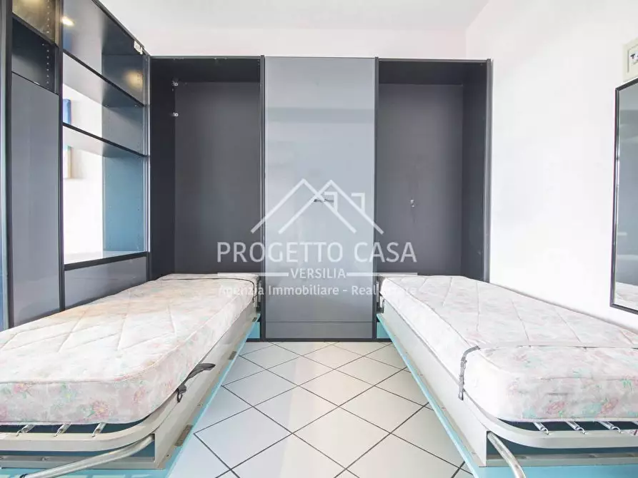 Immagine 21 di Appartamento in vendita  in VIA TONIOLO a Camaiore