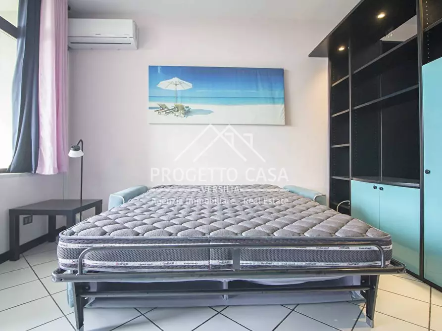 Immagine 25 di Appartamento in vendita  in VIA TONIOLO a Camaiore