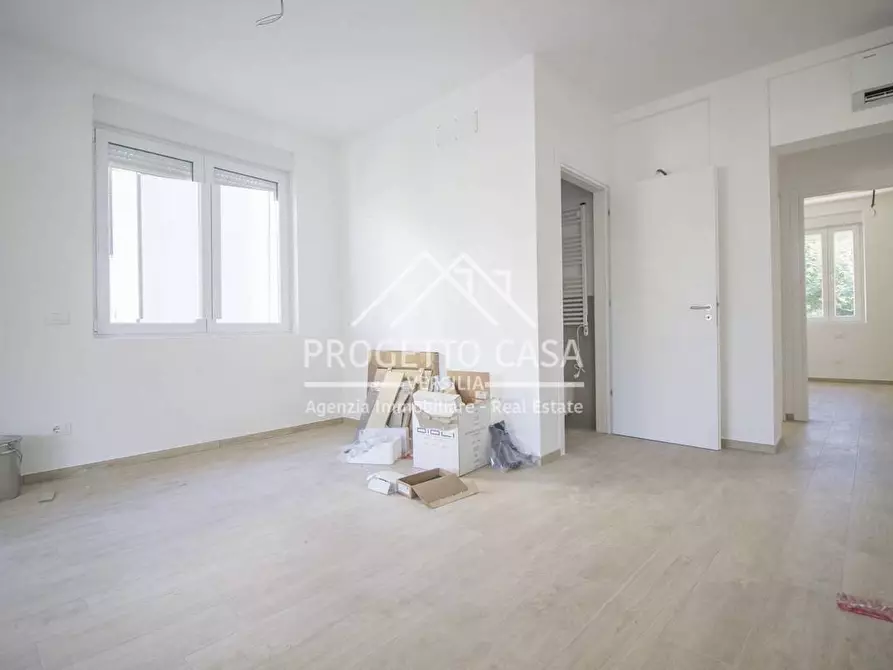 Immagine 3 di Appartamento in vendita  in VIA VITTORIO VENETO a Camaiore